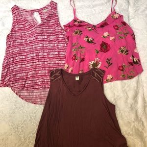 Old navy tank top bundle